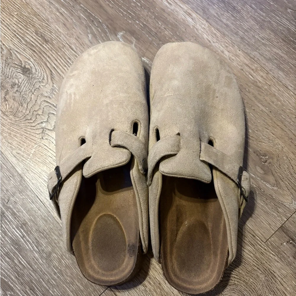 Tan Suede Clogs - Picture 3 of 3